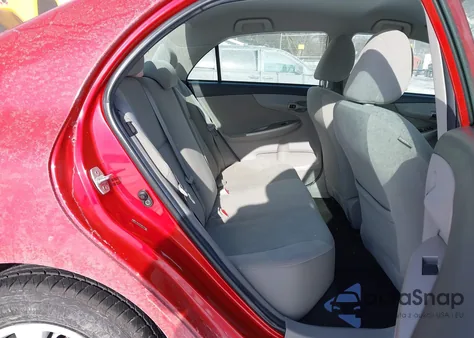 2011 Toyota Corolla Le z USA, uszkodzony, nr VIN 2T1BU4EE5BC727989